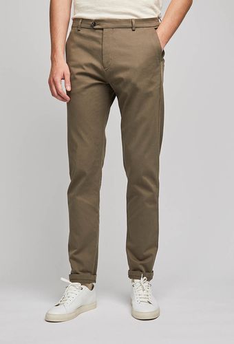 Chino Axel taupe