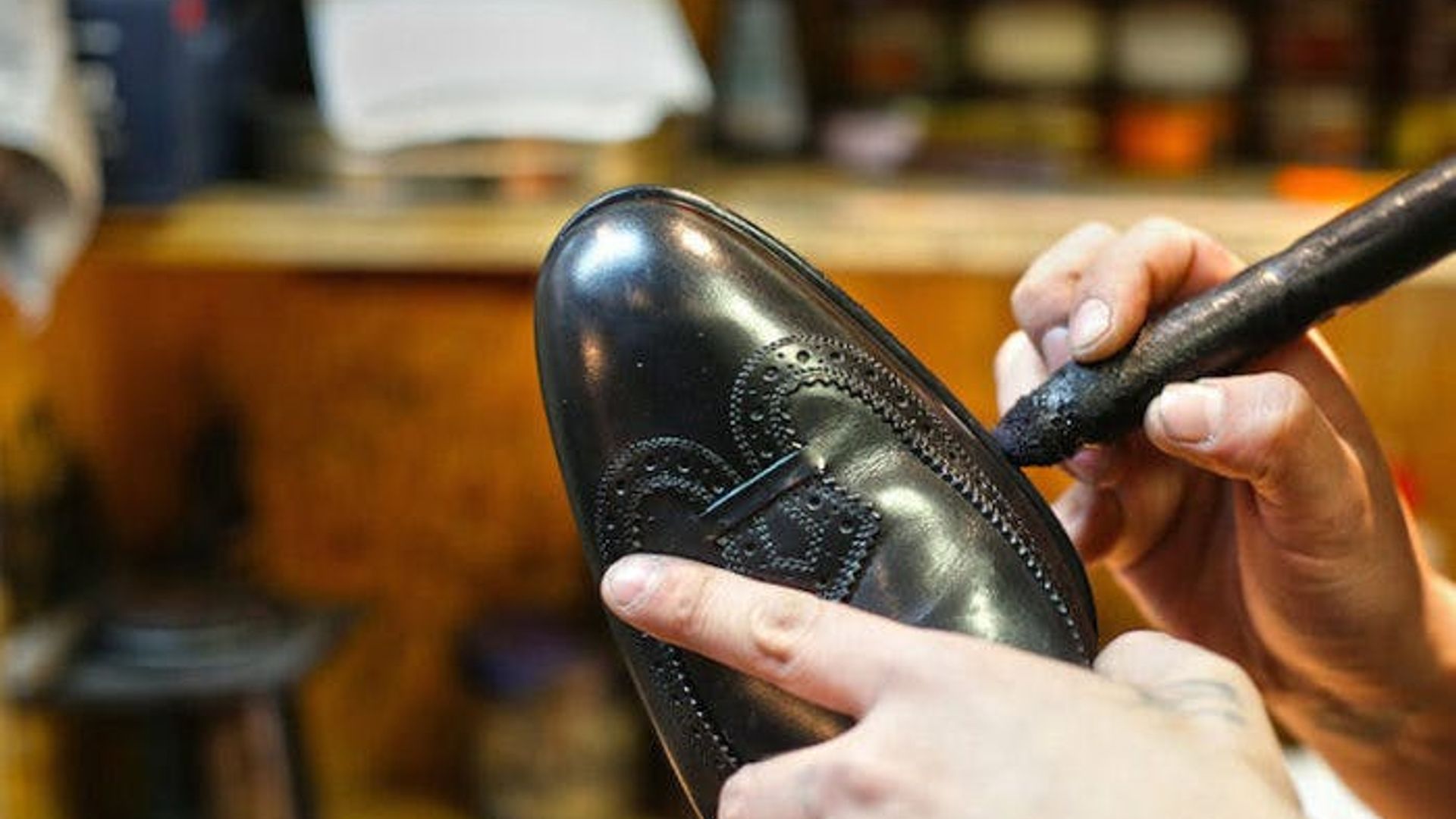 Réparation de semelles de chaussures en caoutchouc pour chaussures