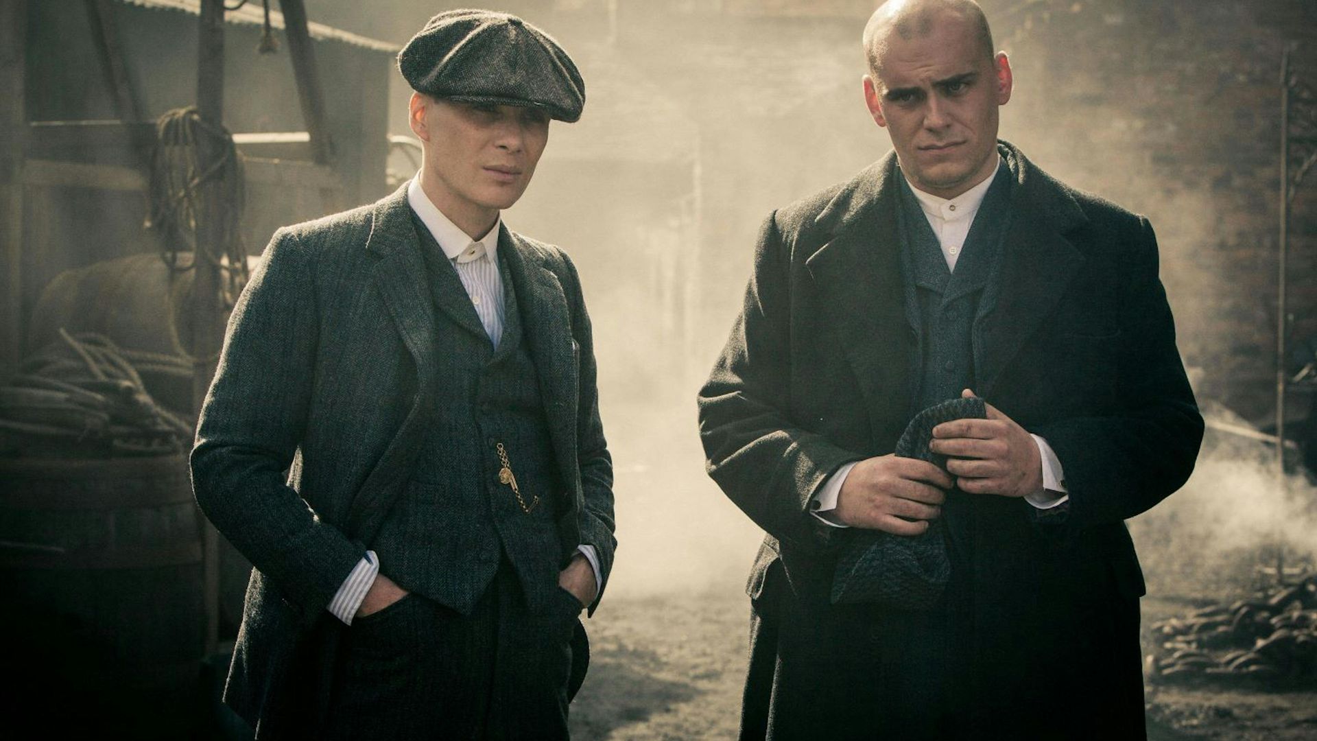Adoptez le Style Peaky Blinders pour Homme : Guide Complet